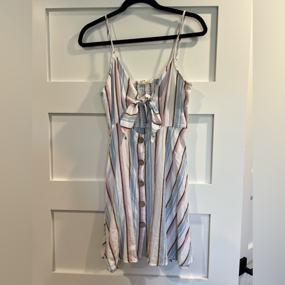 Striped tie in the front dress, size medium.